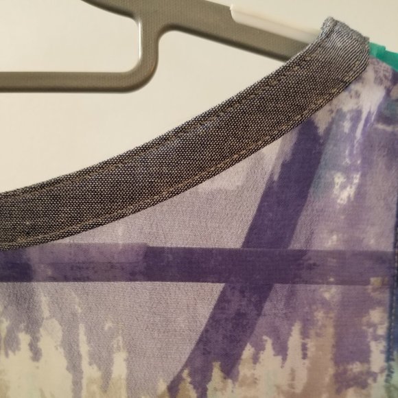 Denim binding mesh tank top with button front detail - Picture 8 of 8